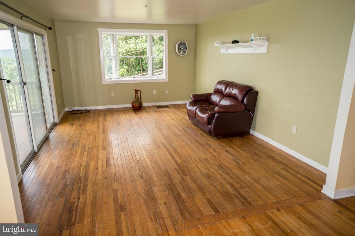 2655 Valley View Road Morgantown, PA 19543 - Photo 9 of 28 Gallery Image 9