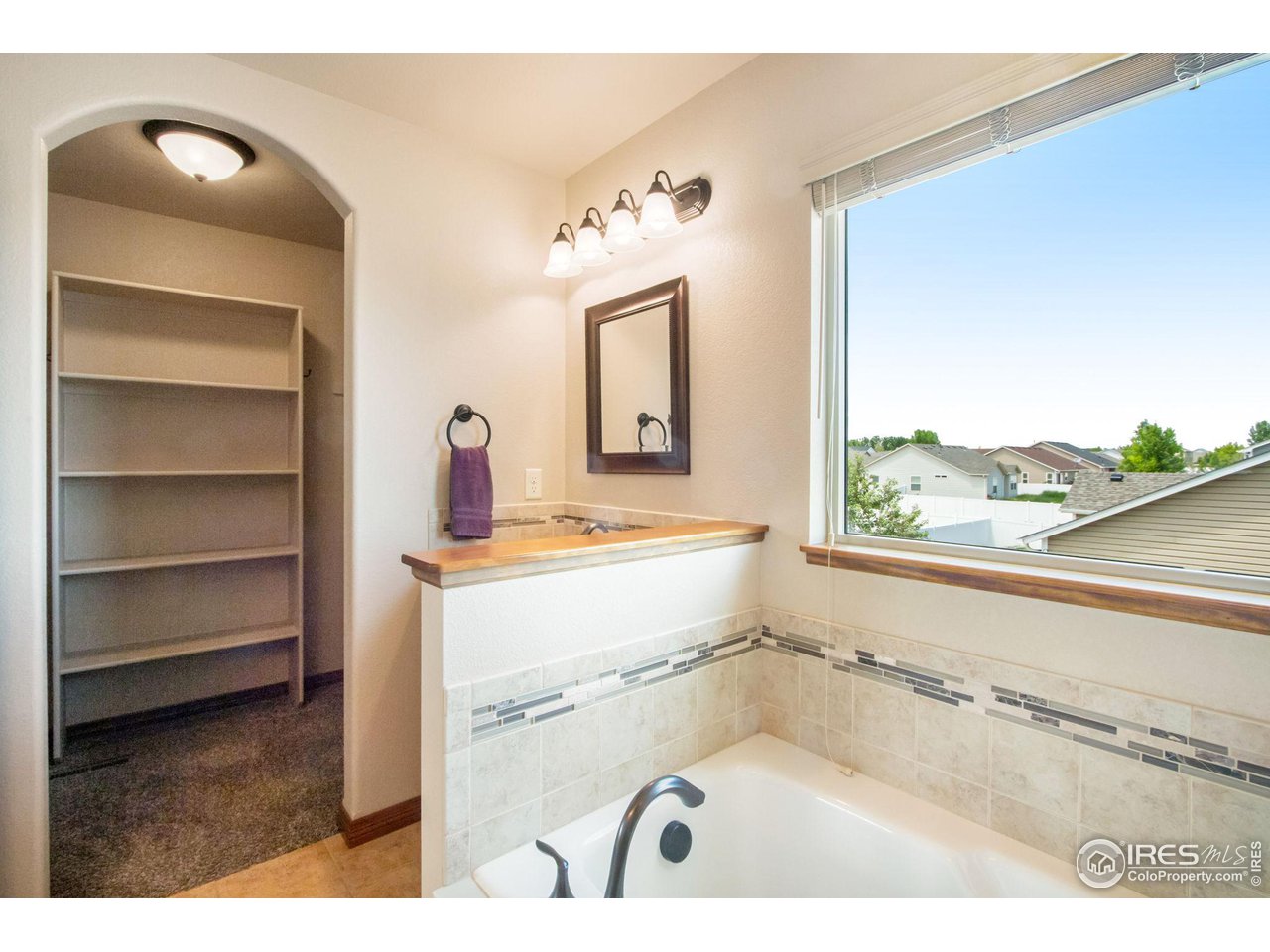 6875 McClellan Road Wellington, CO 80549 - Photo 20 of 33 Full 5 piece master bath