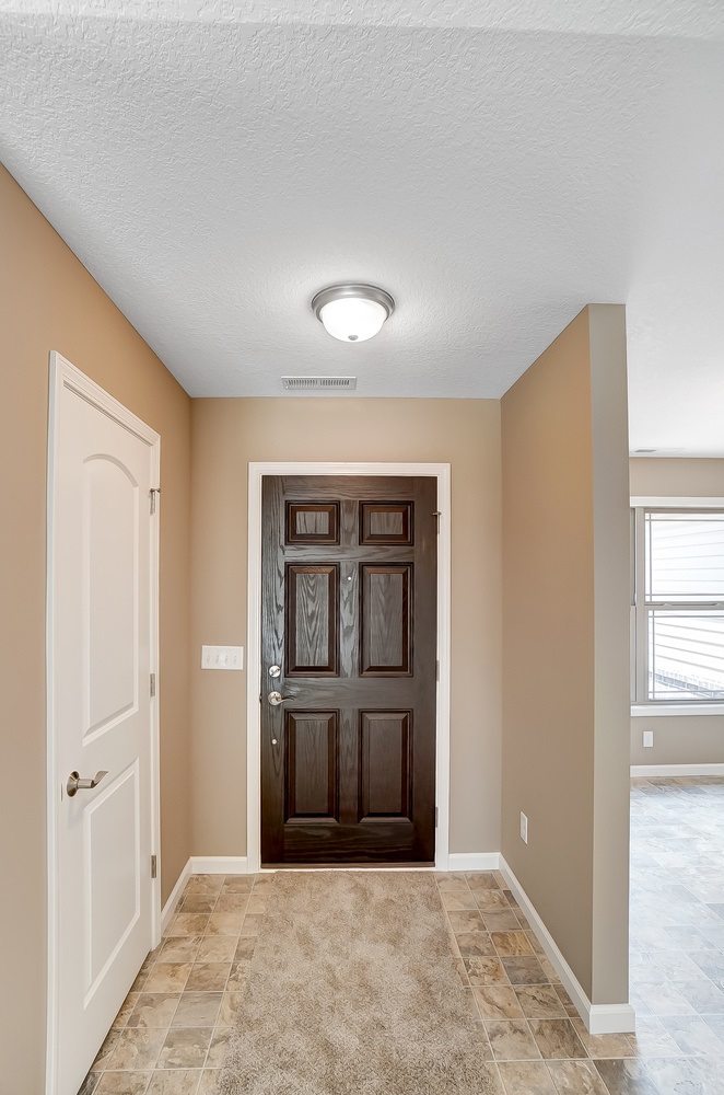 11950 Bozzio Road Fort Wayne, IN 46818 - Photo 6 of 36