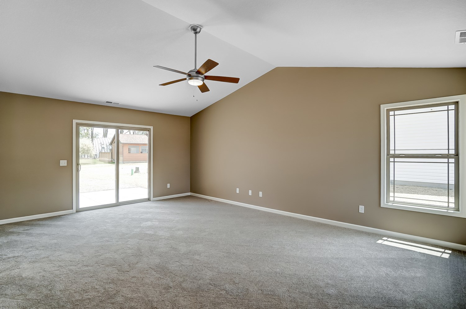 11950 Bozzio Road Fort Wayne, IN 46818 - Photo 9 of 36
