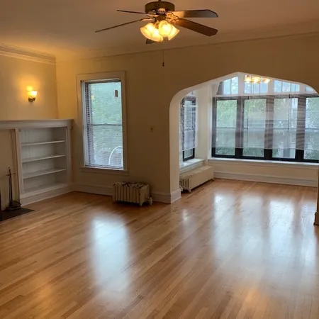 $3,495 | 5857 North Kenmore Avenue, Unit 2S, Chicago, IL 60660