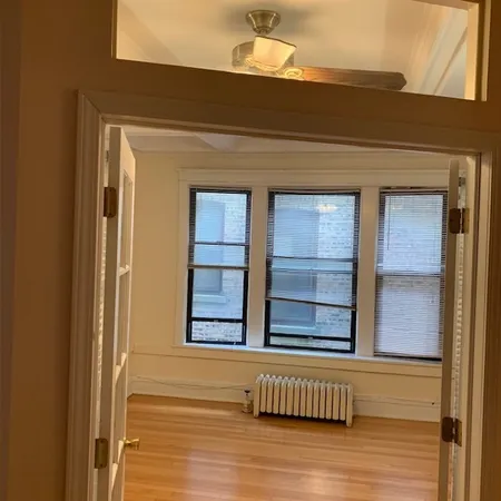 $3,495 | 5857 North Kenmore Avenue, Unit 2S, Chicago, IL 60660