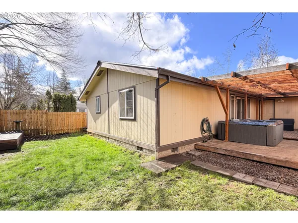 $410,000 | 17848 Southeast Sue Lane, Sandy, OR 97055
