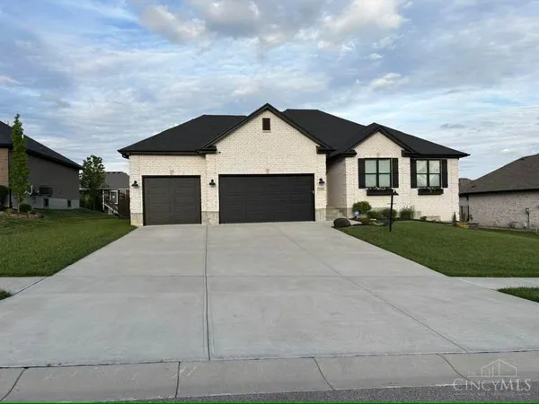 $575,000 | 139 Wolf Creek Court, Carlisle, OH 45005