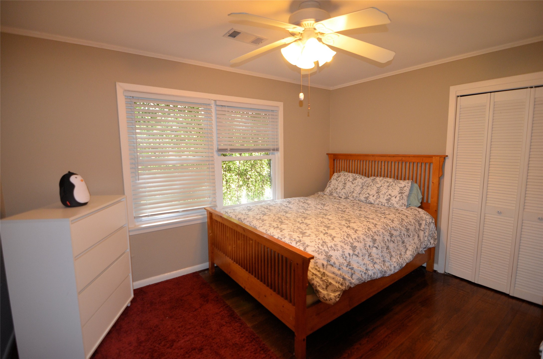 5215 Sanford Road Houston, TX 77035 - Photo 11 of 28 Gallery Image 11