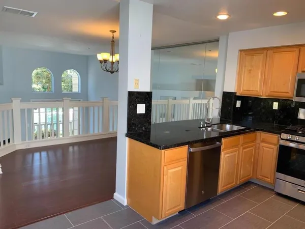 $4,900 | 374 Meridian Drive, Redwood City, CA 94065