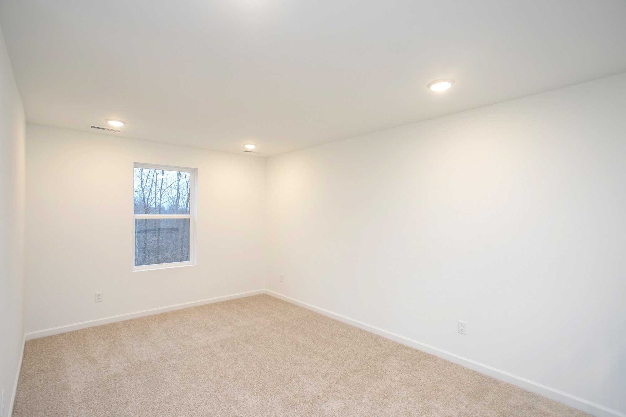 625 Maple Bend Dickson, TN 37055 - Photo 29 of 45 a view of an empty room and window