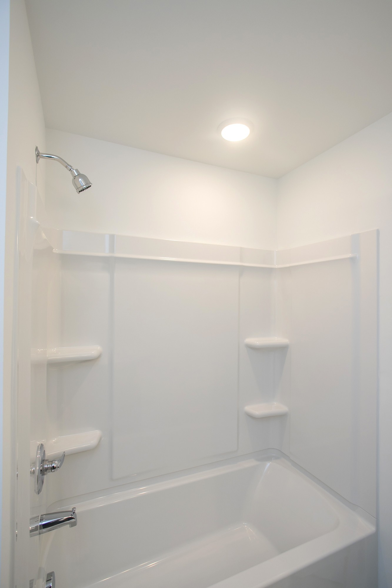 625 Maple Bend Dickson, TN 37055 - Photo 32 of 45 a close up of a bathtub