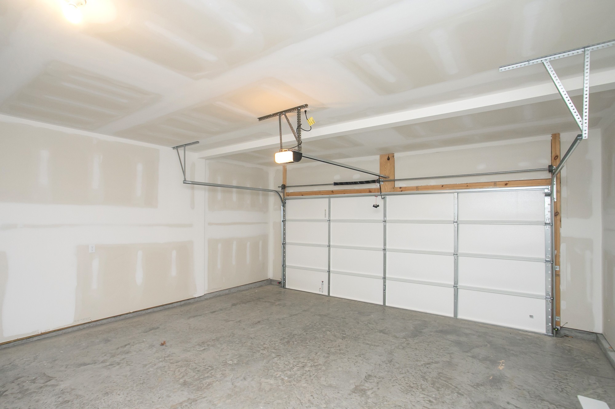 625 Maple Bend Dickson, TN 37055 - Photo 45 of 45 a view of a garage