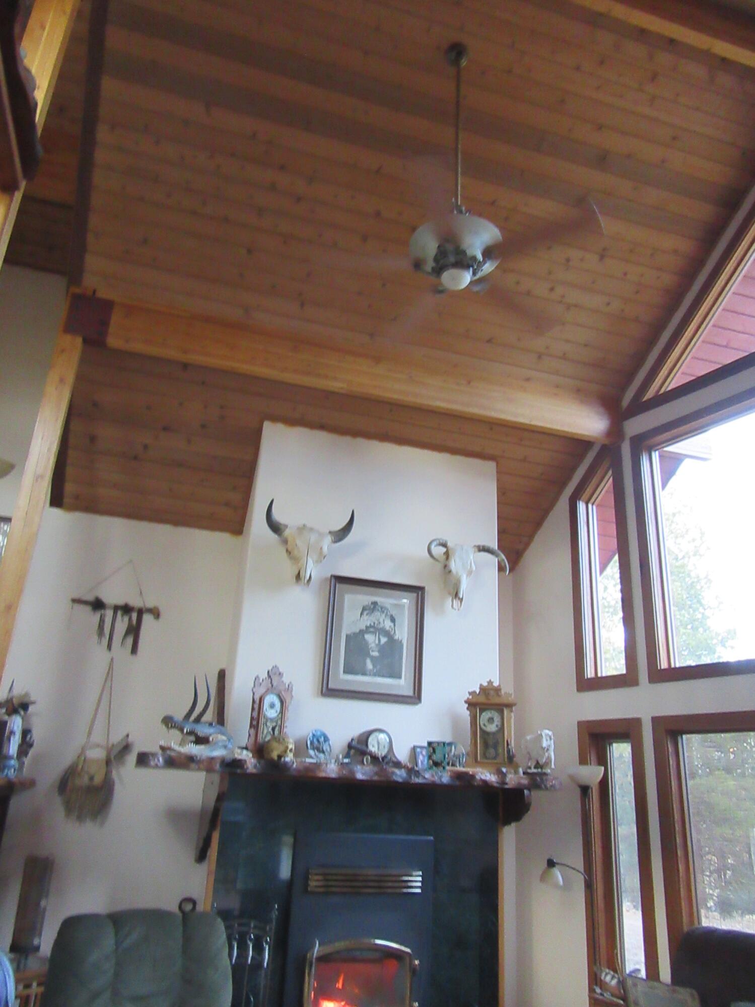16144 Sprague River Road Chiloquin, OR 97624 - Photo 6 of 81 Fan and ceiling detail Living Great Room