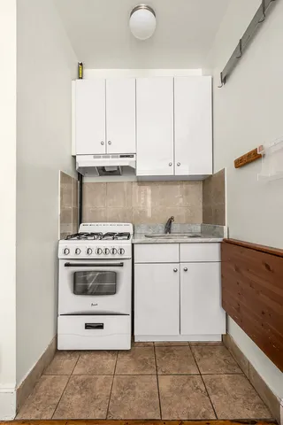 $3,995 | 69 MacDougal Street, Unit 2F | Greenwich Village