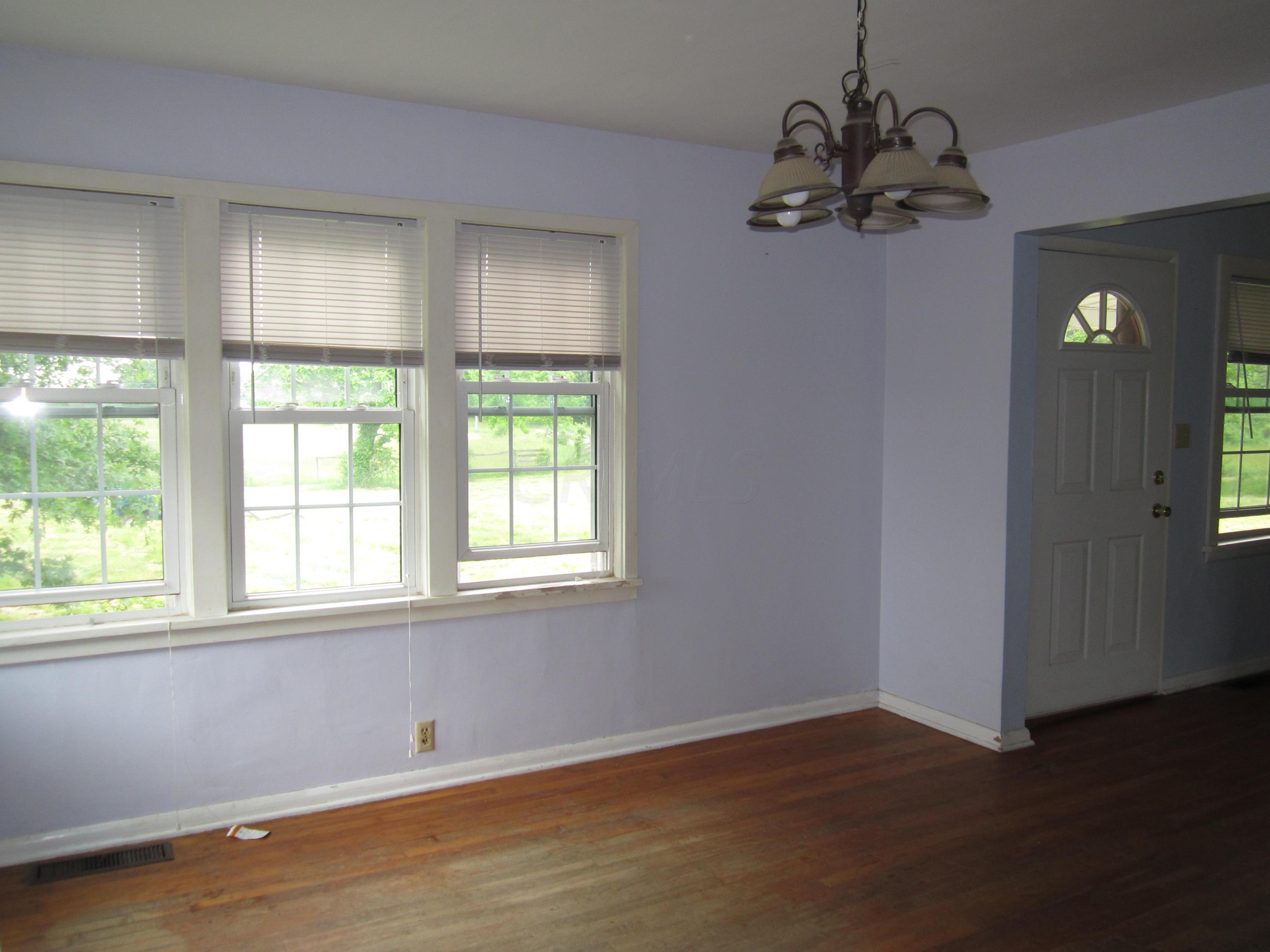 2731 Summit Road Southwest Pataskala, OH 43062 - Photo 4 of 37
