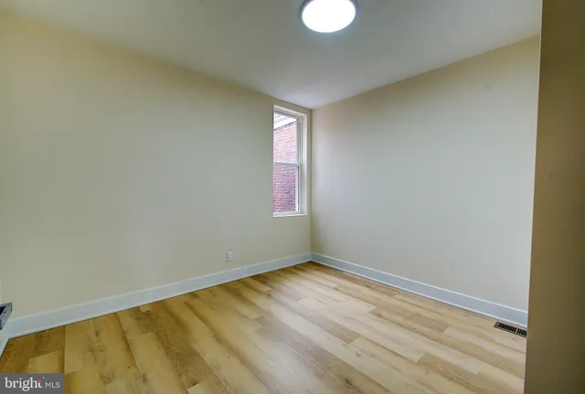 a view of empty room with window