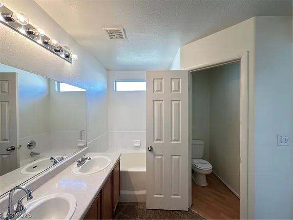 $1,645 | 6058 Las Nubes Drive, Las Vegas, NV 89142