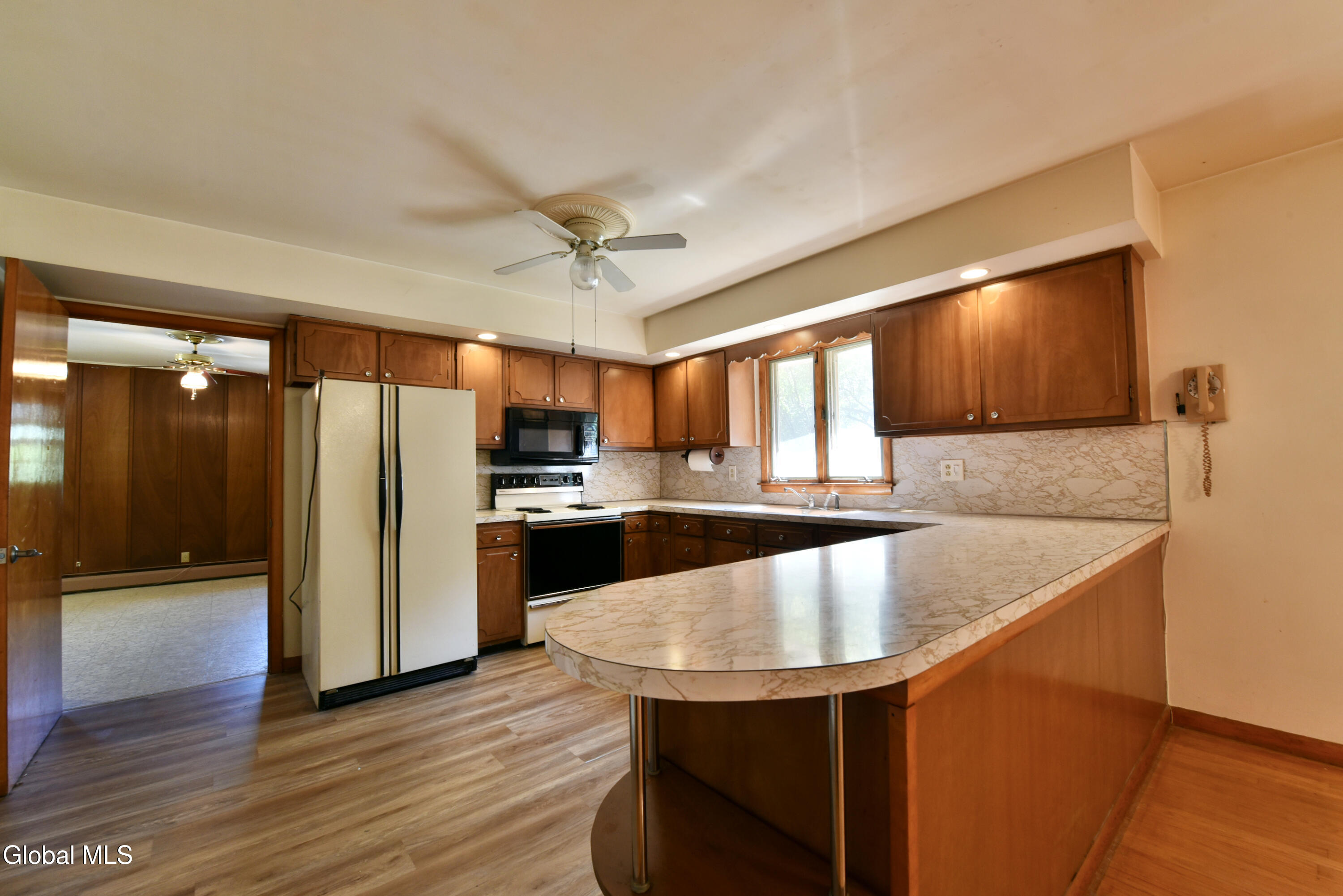 386 Church Road Albany, NY 12203 - Photo 14 of 63 21