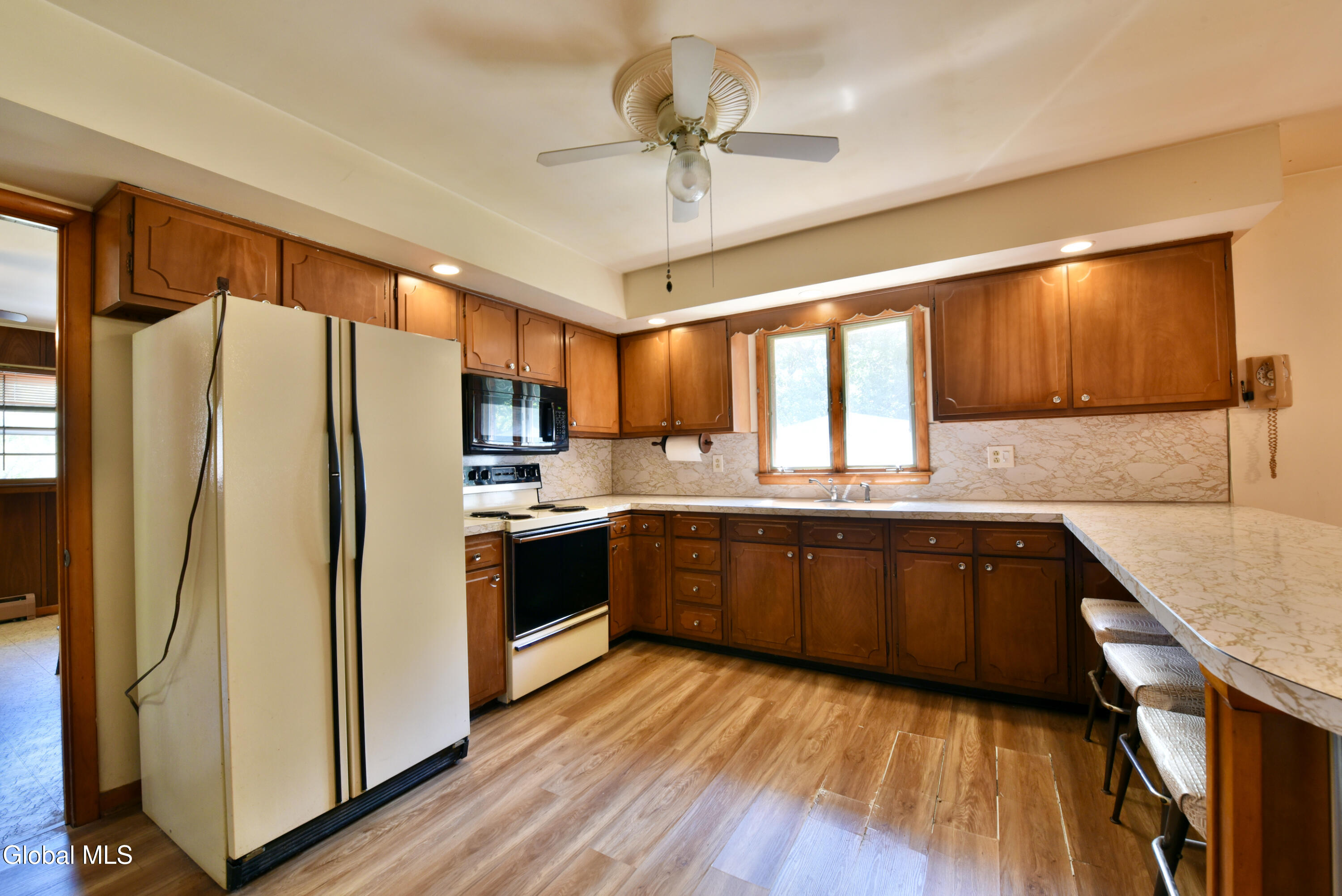 386 Church Road Albany, NY 12203 - Photo 15 of 63 22