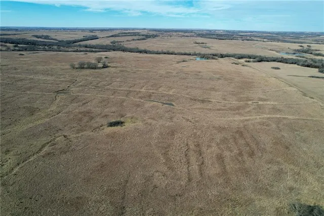 $1,840,000 | 0 Bradford Road, Harveyville, KS 66431