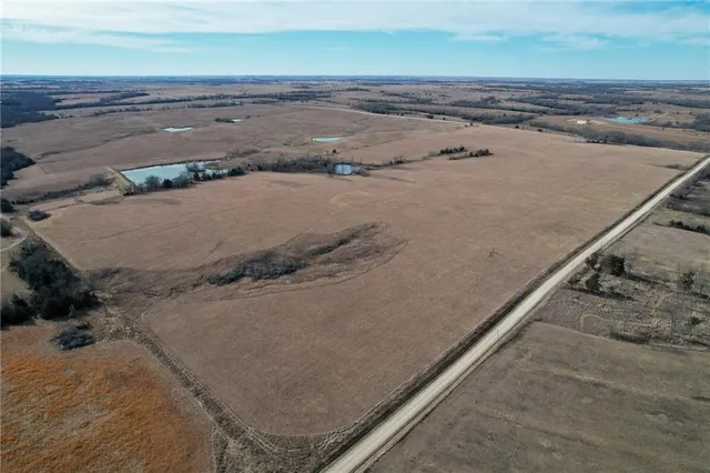 $1,840,000 | 0 Bradford Road, Harveyville, KS 66431