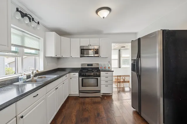 $112,000 | 2216 New Hampshire Street, Muscatine, IA 52761