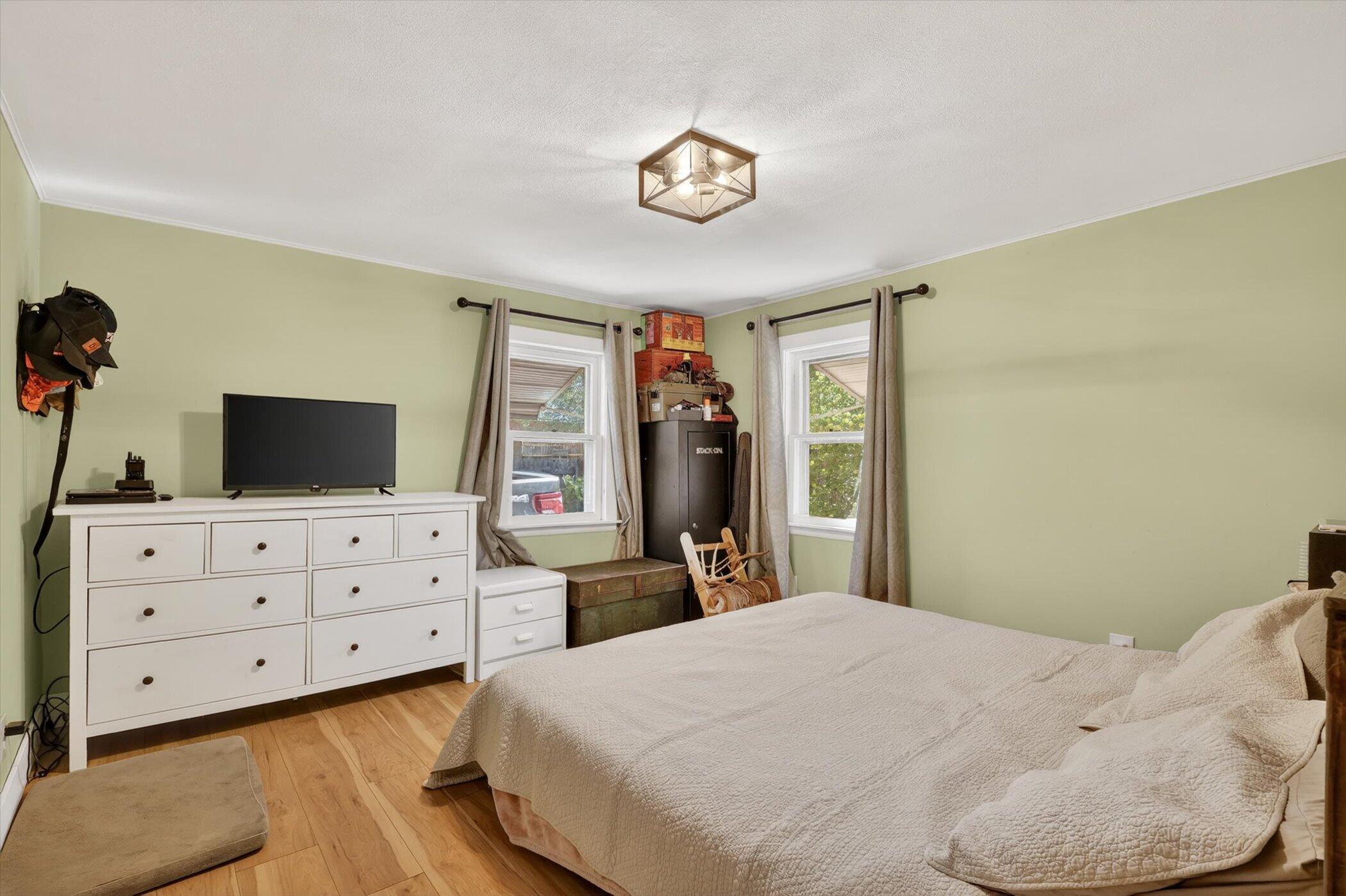 1028 Alderman Street Belding, MI 48809 - Photo 21 of 54 21-1028-Alderman-St-WindowStill-Photogra
