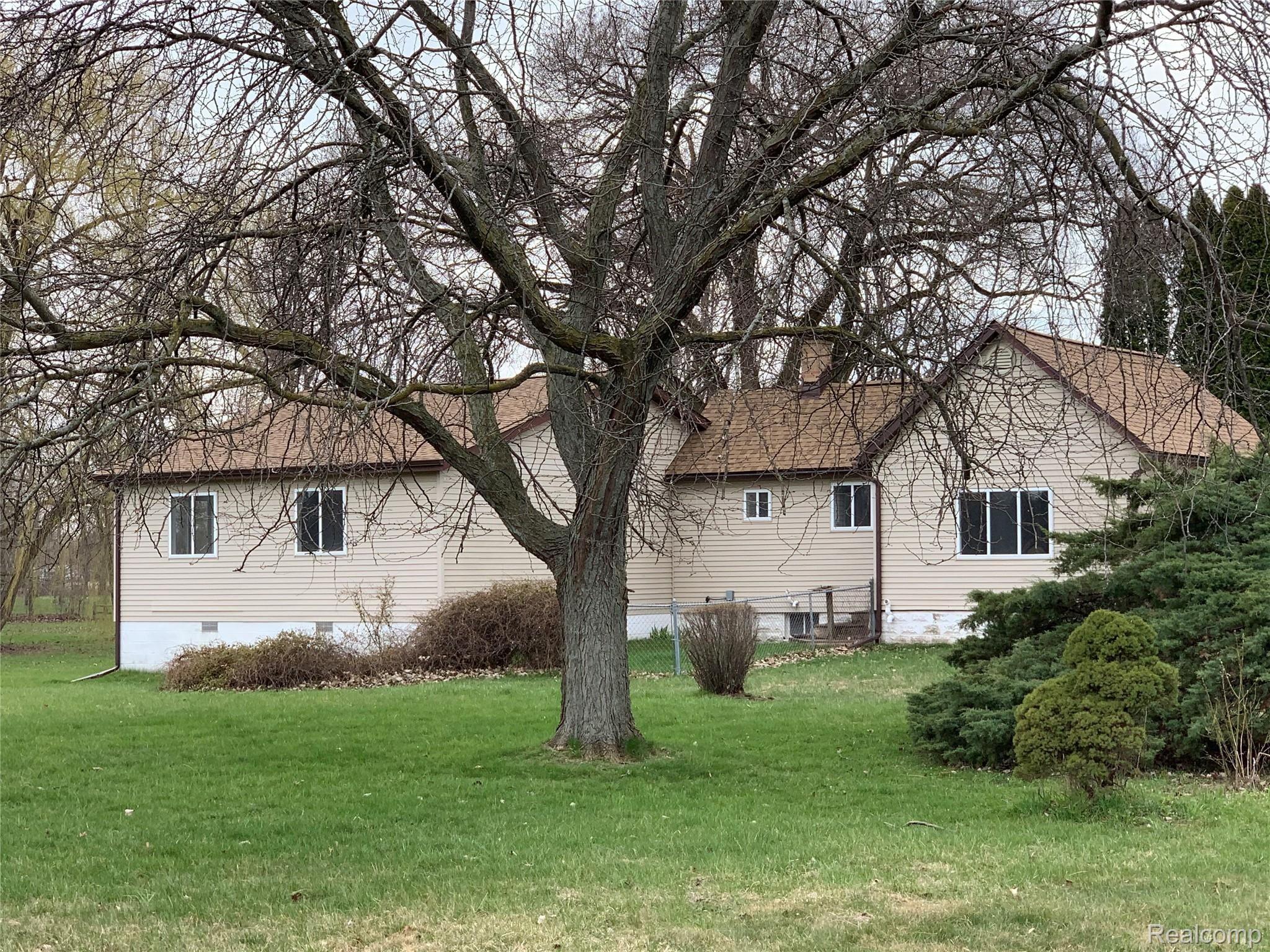 11280 Birch Run Road Birch Run, MI 48415 - Photo 1 of 29 IMG_1380.JPG