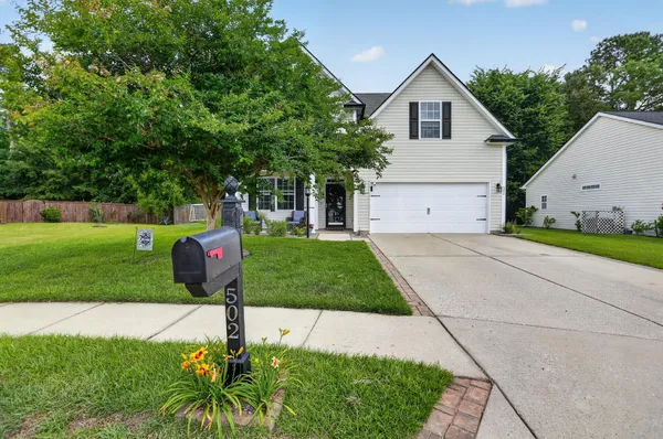 $425,000 | 502 Fellers Court, Goose Creek, SC 29445