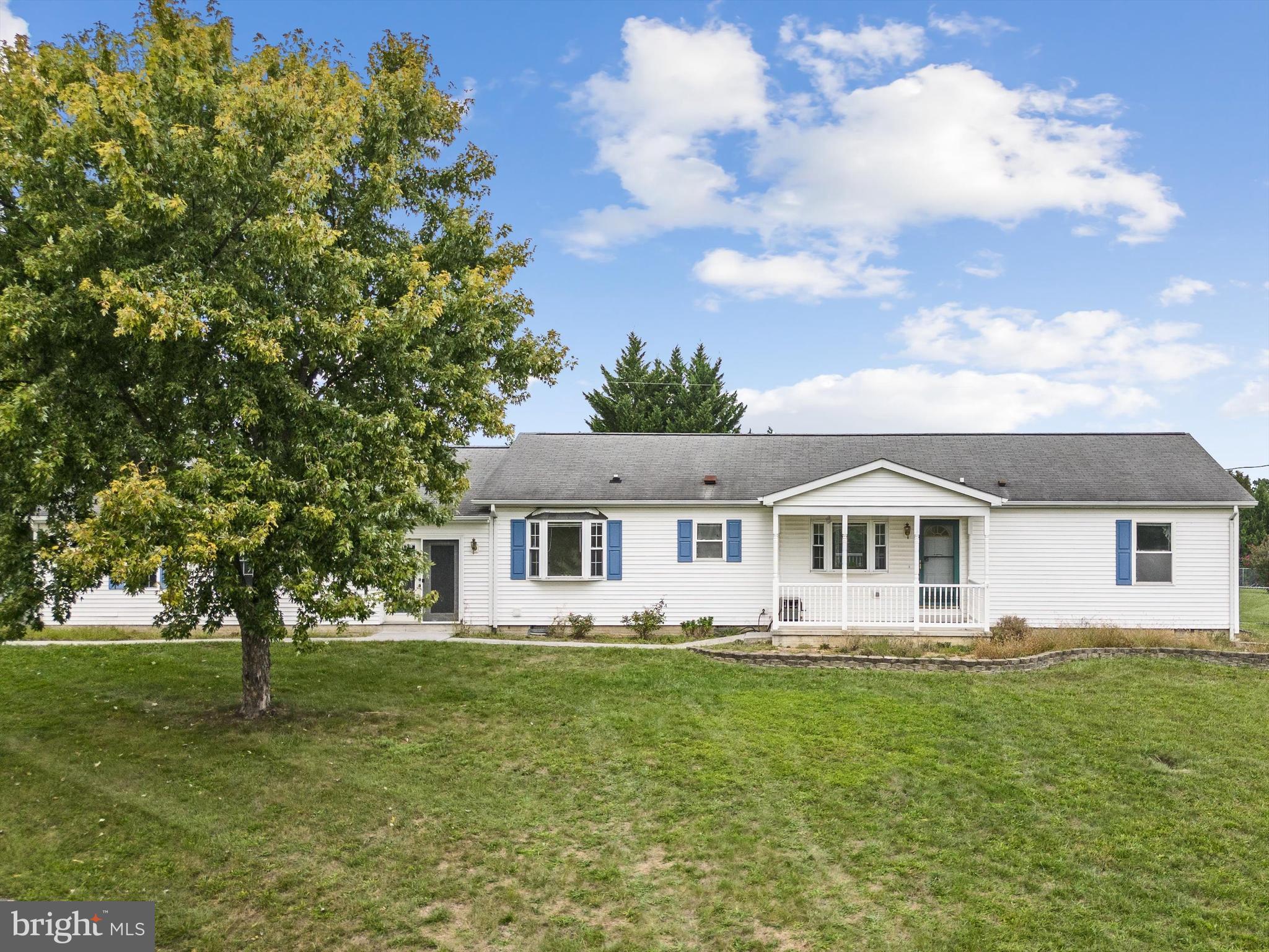 2713 Senseny Road Winchester, VA 22602 - Photo 4 of 49 One level living