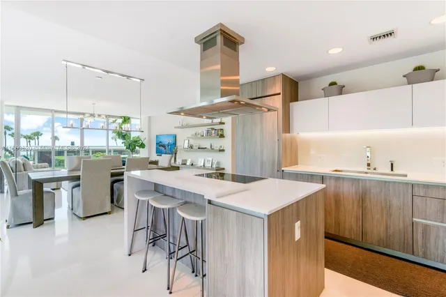 $5,550,000 | 350 Ocean Drive, Unit 201N, Key Biscayne, FL 33149