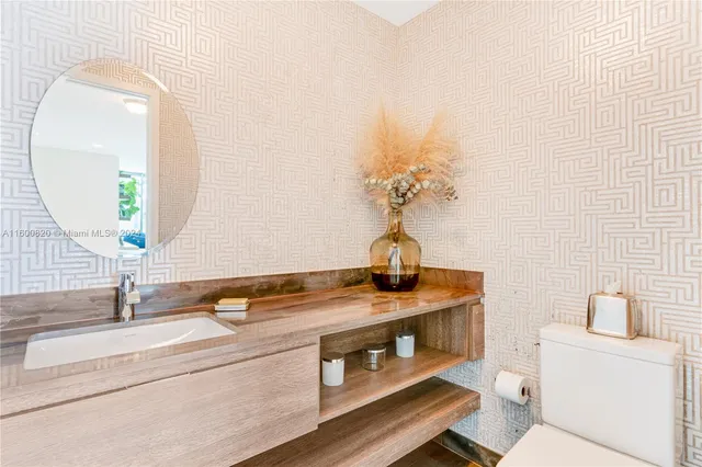 $5,550,000 | 350 Ocean Drive, Unit 201N, Key Biscayne, FL 33149