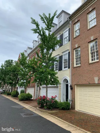 $7,000 | 22 Alexander Street, Alexandria, VA 22314