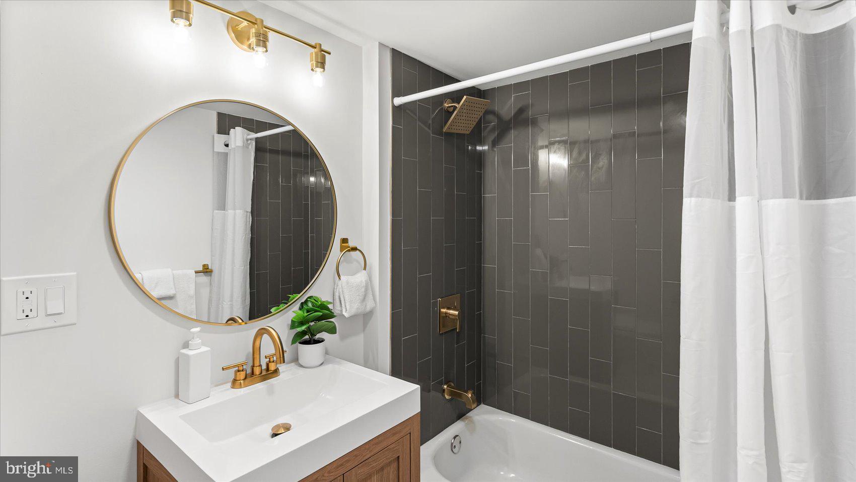 8028 Kimberly Road Baltimore, MD 21222 - Photo 18 of 32