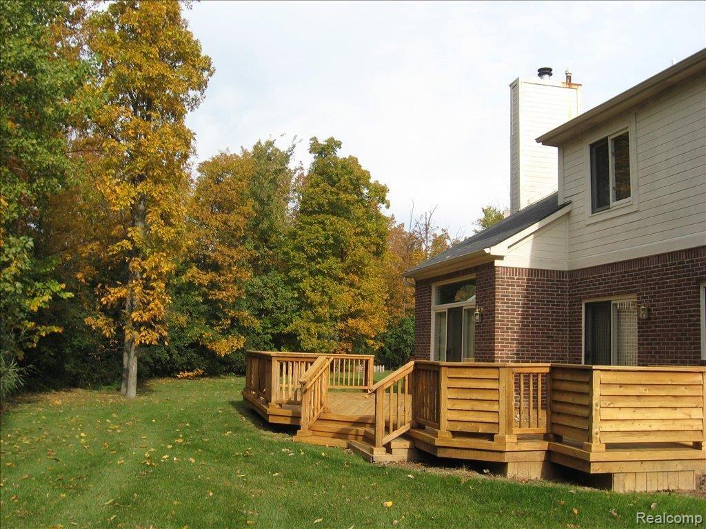3528 Primrose Drive Rochester, MI 48307 - Photo 4 of 9 3528 Primrose - Backyard