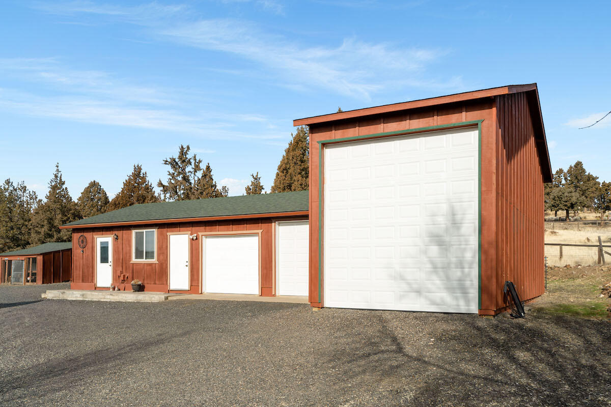 8242 Southwest Sand Ridge Road Terrebonne, OR 97760 - Photo 45 of 50 57-Exterior
