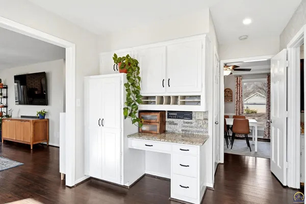 $450,000 | 3456 Southwest Brandywine Court, Topeka, KS 66614