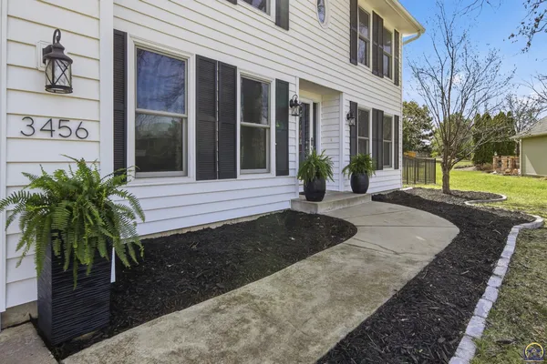 $450,000 | 3456 Southwest Brandywine Court, Topeka, KS 66614