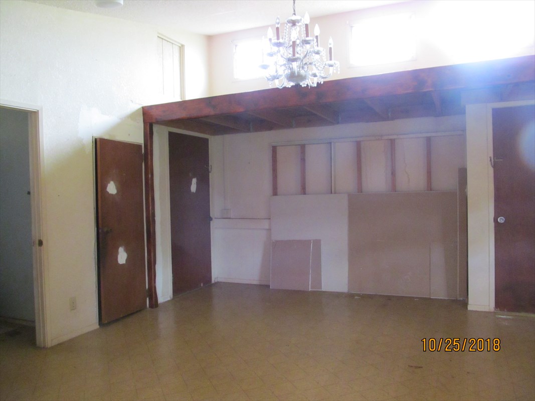 4938 Laipo Road Kapaa, HI 96746 - Photo 3 of 10 a view of a chandelier fan and entryway