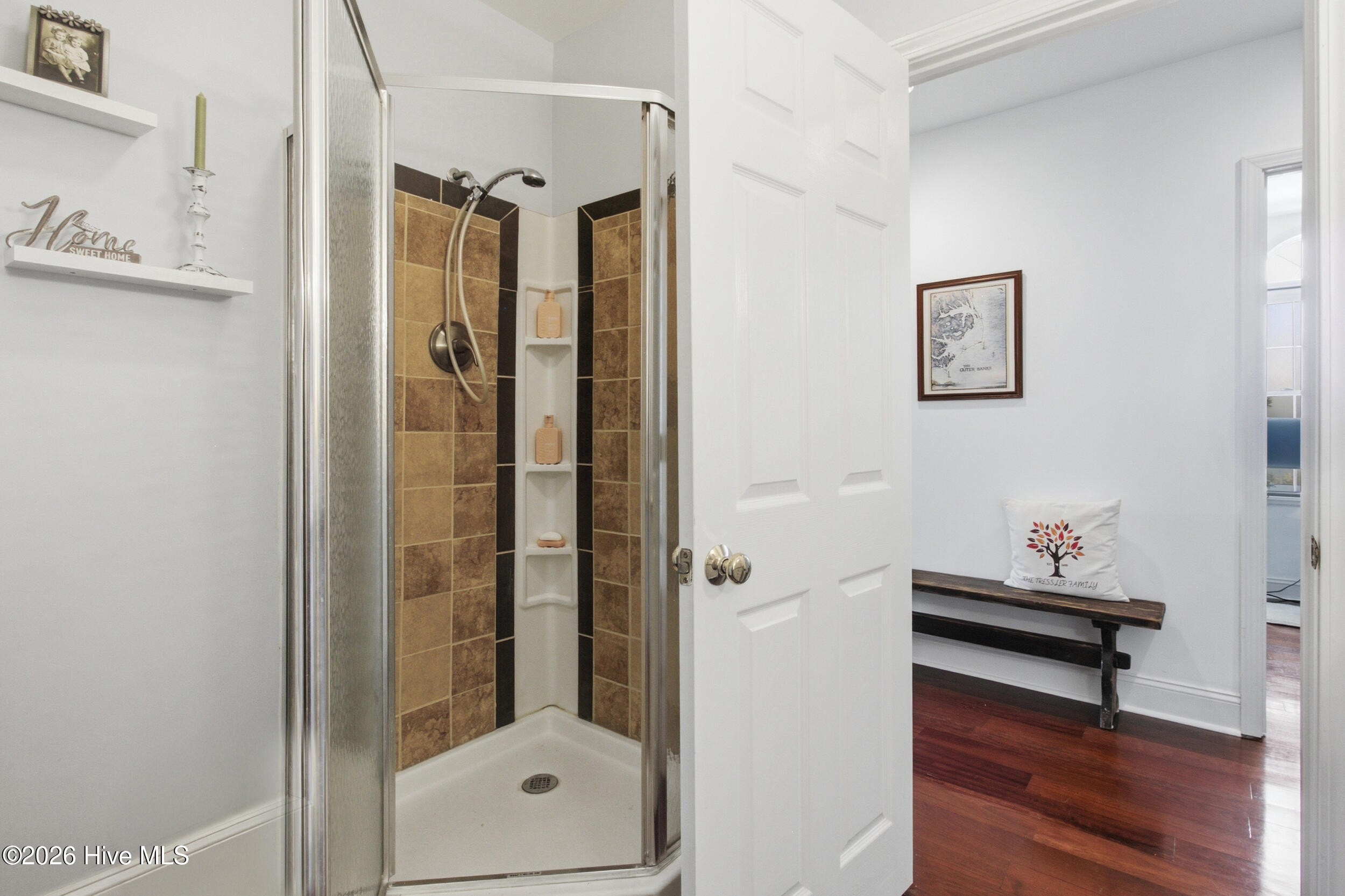 144 Great Neck Road Havelock, NC 28532 - Photo 35 of 49 Top Floor Full Bathroom
