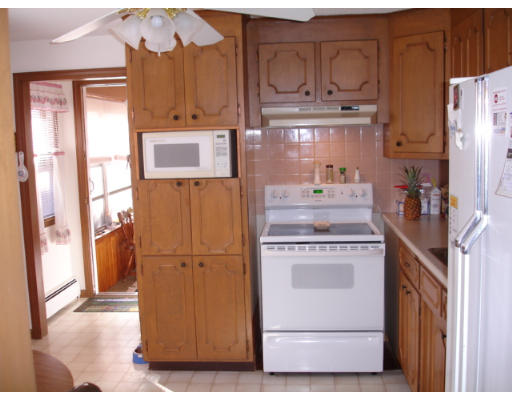 15 Overland Street Springfield, MA 01118 - Photo 5 of 7