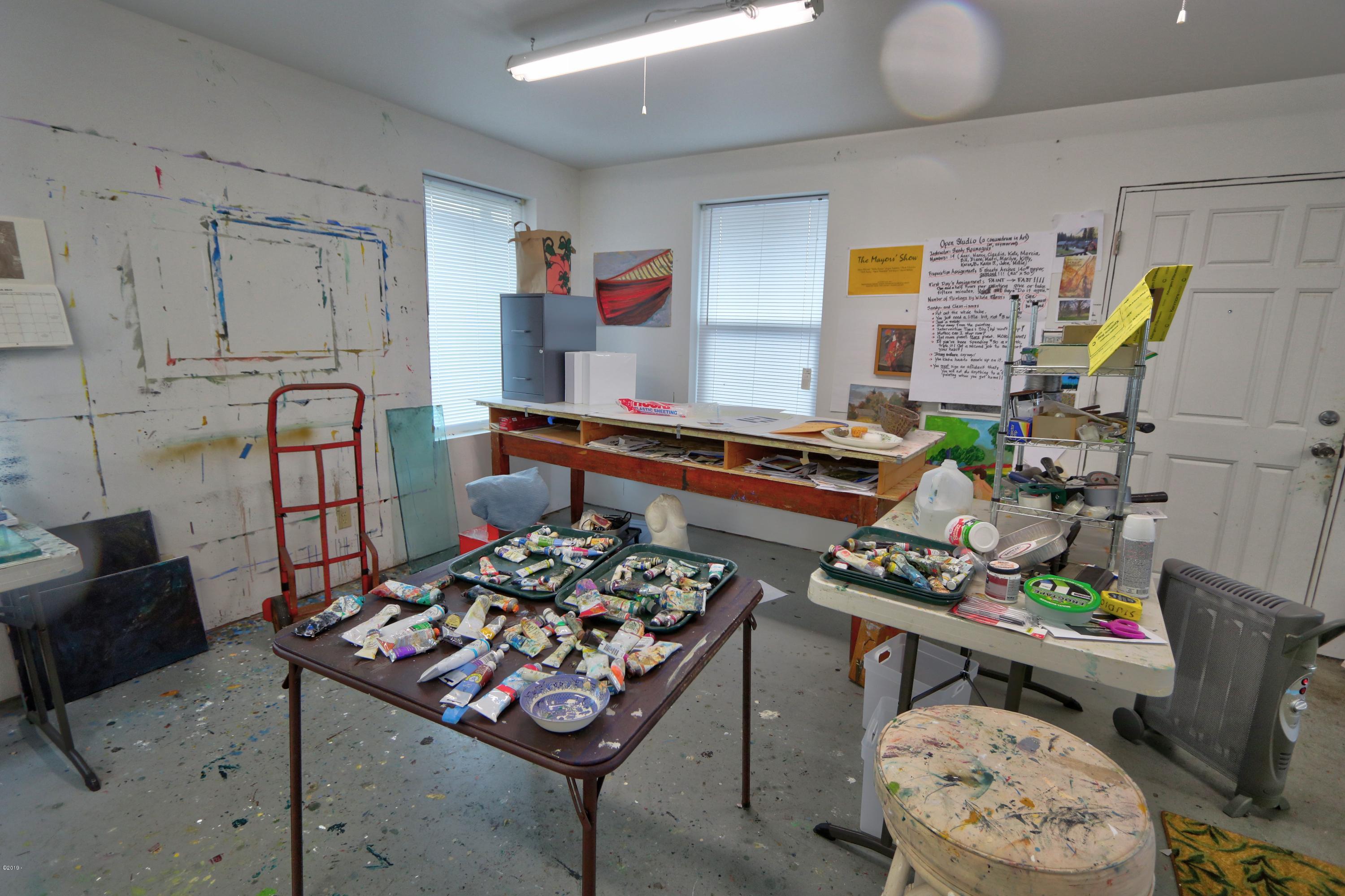 19 Southwest Hurbert Street Newport, OR 97365 - Photo 49 of 51 Art Studio