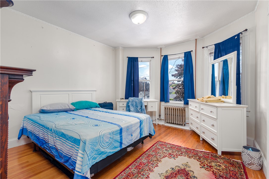9 Ann Street Newport, RI 02840 - Photo 15 of 26 Unit 2. One of five Bedrooms