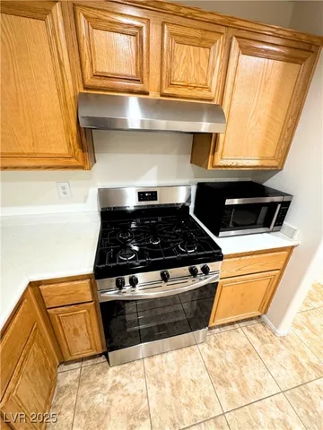 $2,550 | 210 Lynbrook Street, Henderson, NV 89012