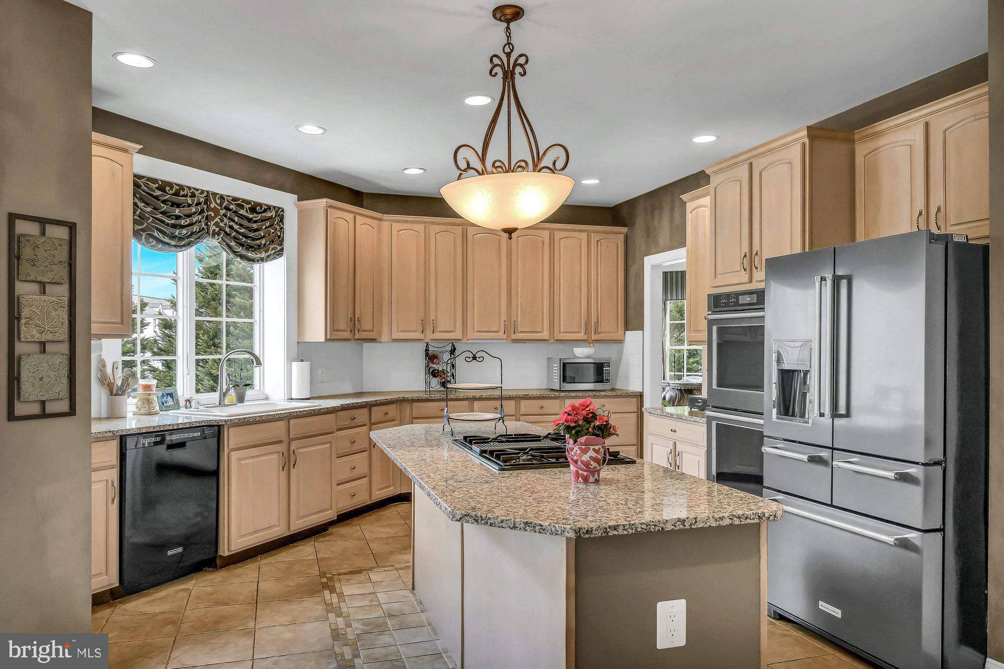 12846 Parapet Way Herndon, VA 20171 - Photo 17 of 72