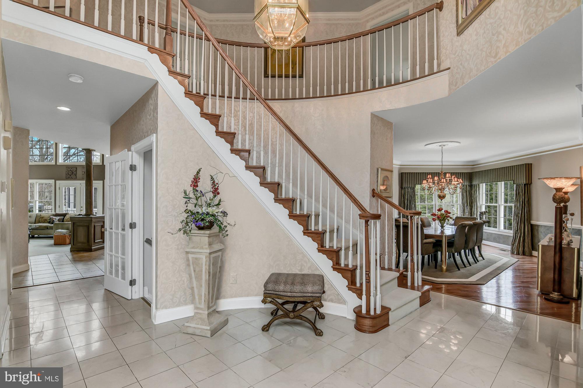 12846 Parapet Way Herndon, VA 20171 - Photo 3 of 72