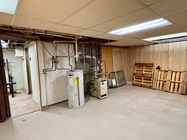 $159,900 | 911 Kenmore Road, Rockford, IL 61108