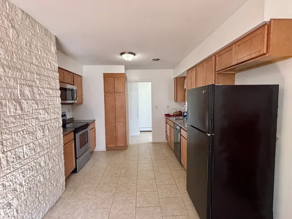 $159,900 | 911 Kenmore Road, Rockford, IL 61108