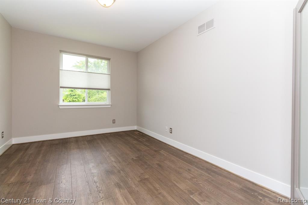1013 Birkshire Ridge Rochester Hills, MI 48307 - Photo 24 of 47