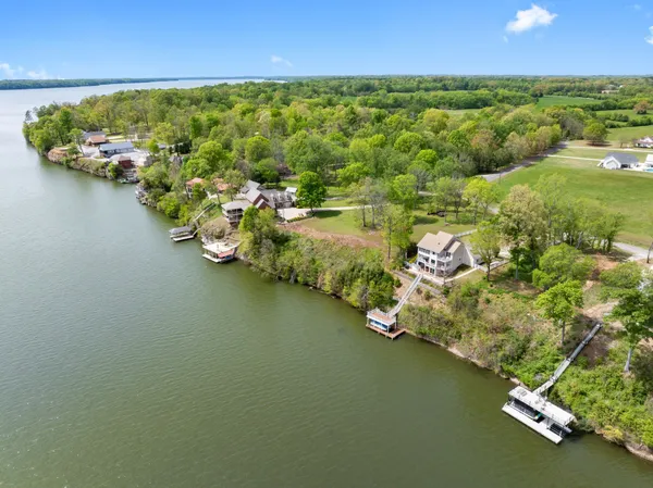 $829,900 | 920 County Road 33, Killen, AL 35645