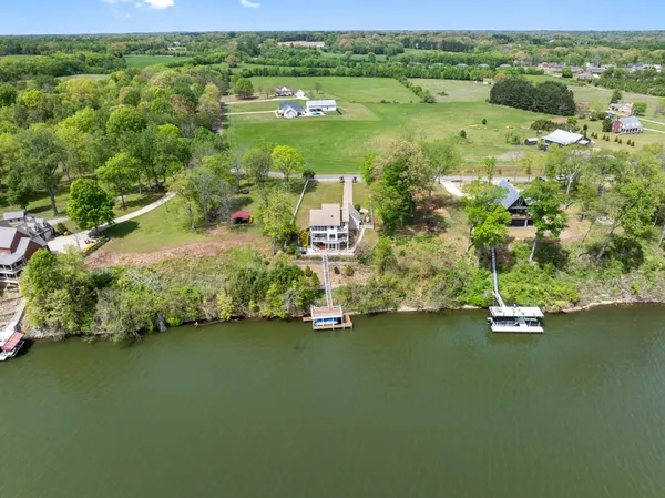 $829,900 | 920 County Road 33, Killen, AL 35645