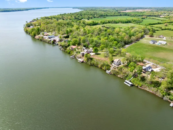 $829,900 | 920 County Road 33, Killen, AL 35645