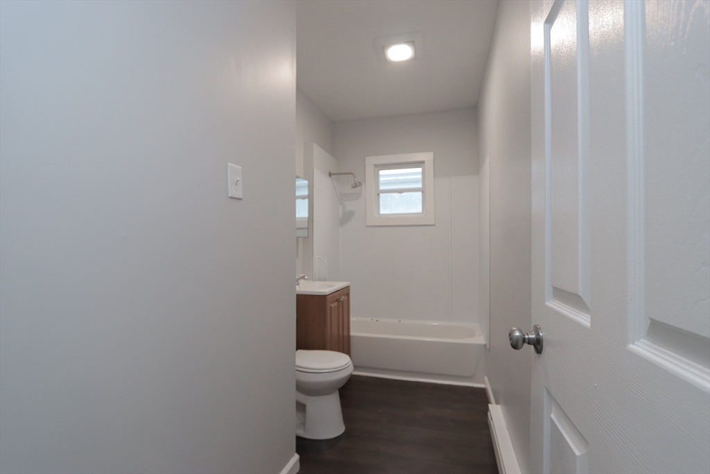 36-38 Chapel Street Springfield, MA 01109 - Photo 18 of 40 Gallery Image 18